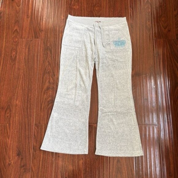 Juicy Couture Gray Velour Back Pocket Sweatpants - Picture 1 of 5